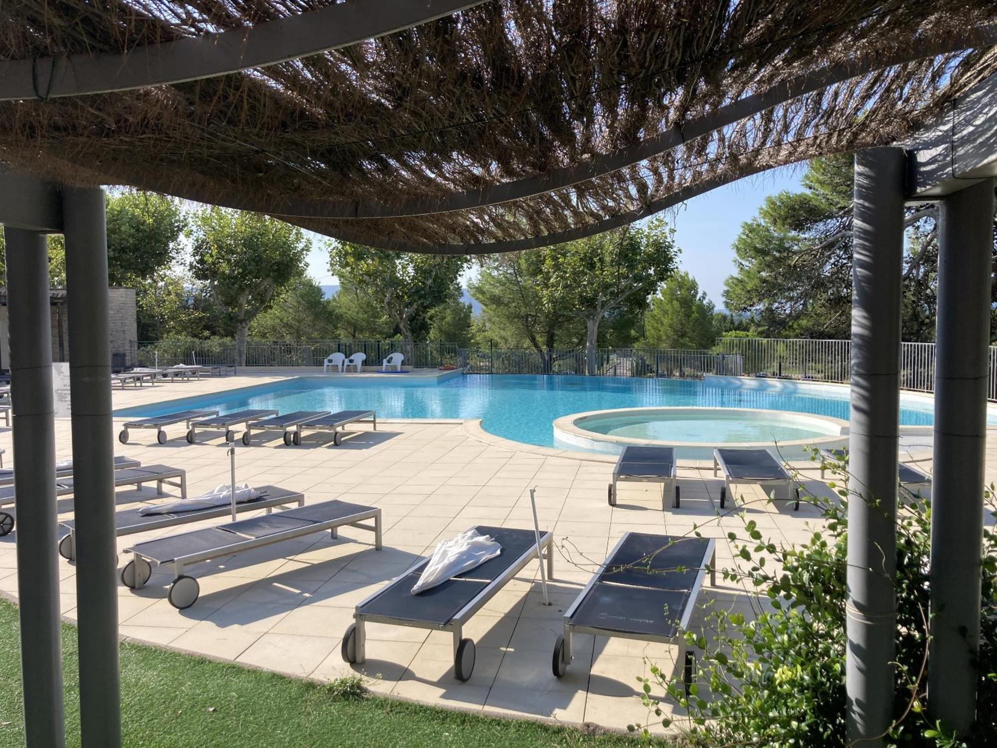 La Perle Du Golf -Magnifique Vue Clim Linge Golf Saumane 6P Piscine Tennis 外观 照片